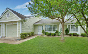 Manchester, 2 bed, 2.5 bath Manchester, 2 bed, 2.5 bath