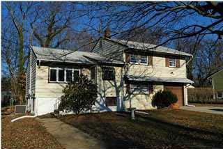 Neptune, 4 bed, 2 bath Neptune, 4 bed, 2 bath