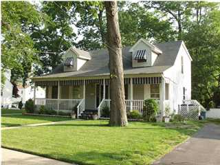 Ocean, 4 bed, 2 bath Ocean, 4 bed, 2 bath